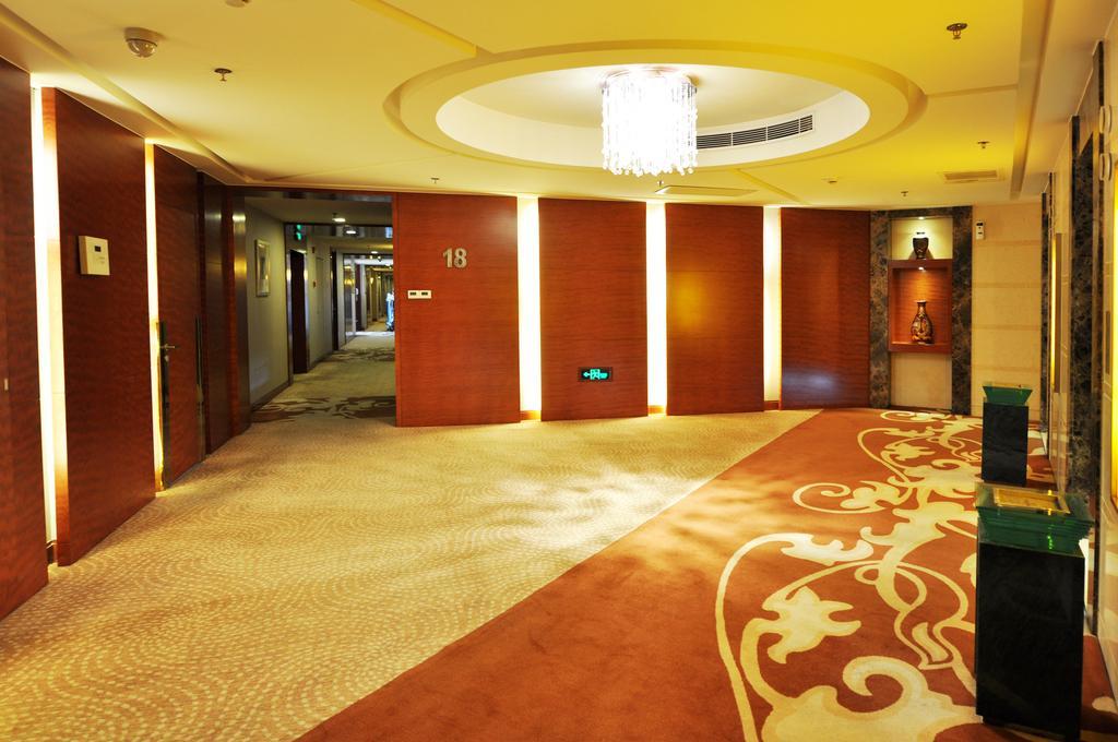 Howard Johnson Caida Plaza שנגחאי מראה חיצוני תמונה